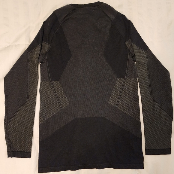 Gymshark Longsleeve Men's Top - Picture 2 of 5